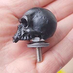 Black Skull Seat Fender Bolt Custom Screw for Indian Motorcycles M8 Thread