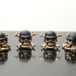 4pcs. License plate,custom bolts,windshield screw,biker,gift,skull,crossbones,black,gold,helmet,motorcycle,chopper,badass,bobber,motorbike,