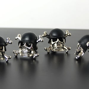 4pcs. License plate,custom bolts,windshield screw,biker,gift,skull,crossbones,black,helmet,motorcycle,chopper,badass,bobber,motorbike,bike