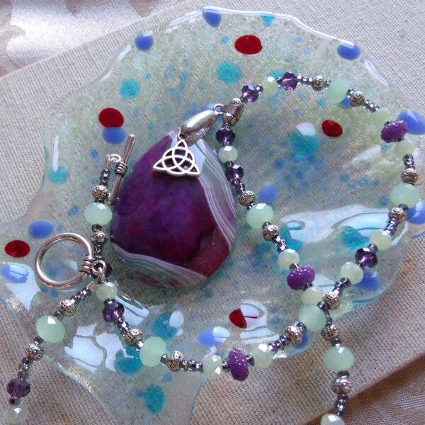 Celtic charm purple tear drop agate necklace, beaded stone art, sea green pendant jewelry, Celtic symbol , triangle knot charm,  Irish gift