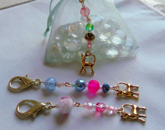 Cat zipper pulls - Gold cat  charm   cat lover gift  - pet -  journal - tote accessory - green pink colors -  teen girl gift - LizPOriginals