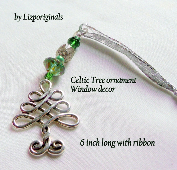 Celtic knot Tree ornaments - window charms - green St Patricks day gift -  Luck of the Irish - Ireland travel gift - spiral - Lizporiginals