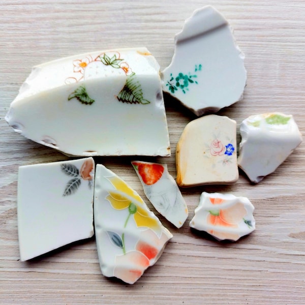 Amazing Art And Craft Supply: Adriatic Sea Floral Pottery Lot, Crafty Pieces Of Pottery With Flowers - Plates And Mug Shards