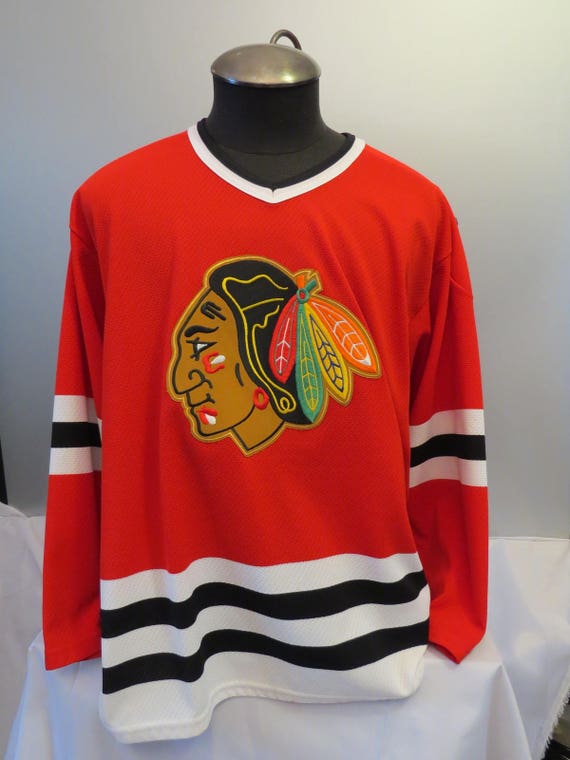 red chicago blackhawks jersey