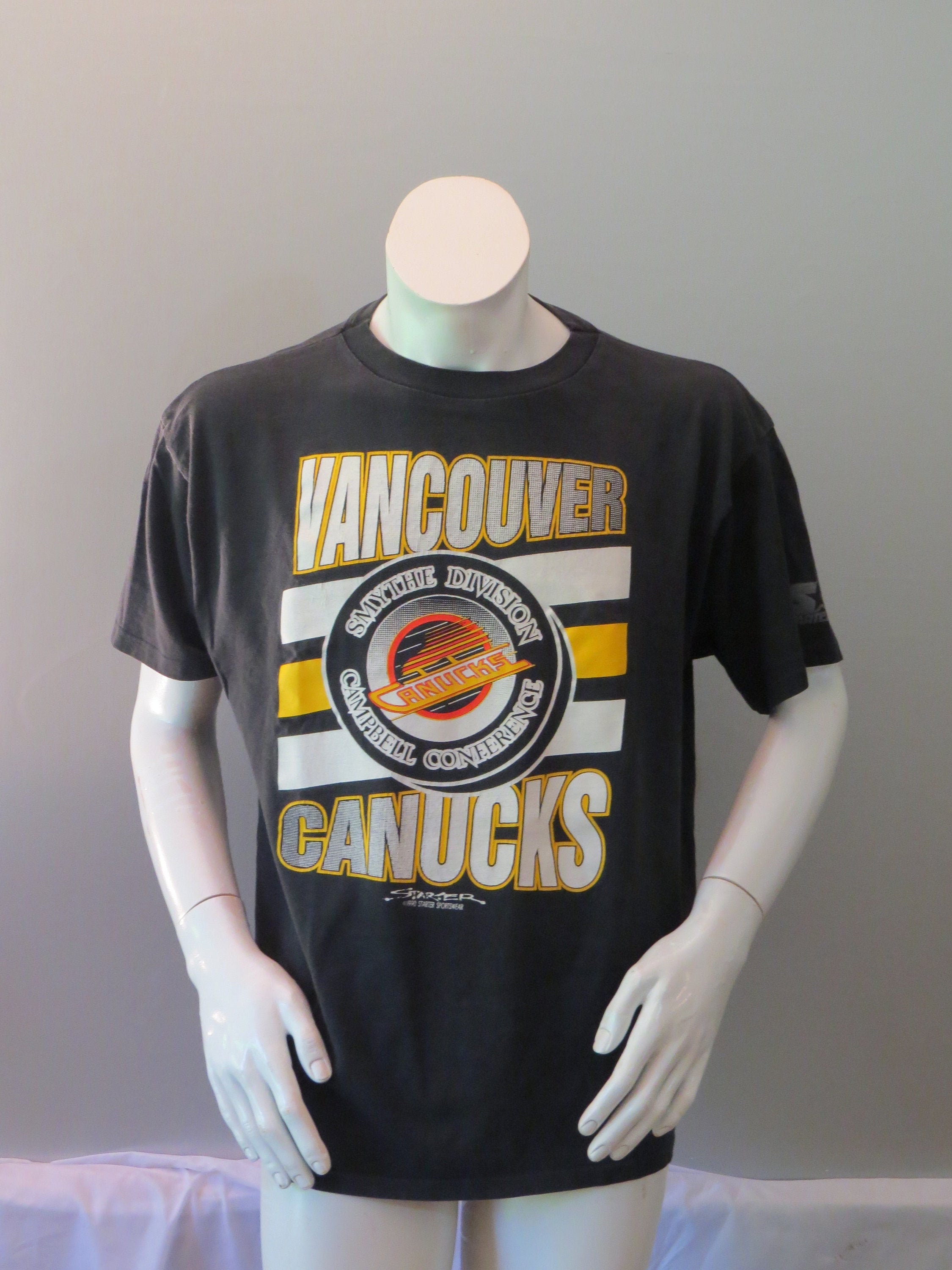 canucks shirt