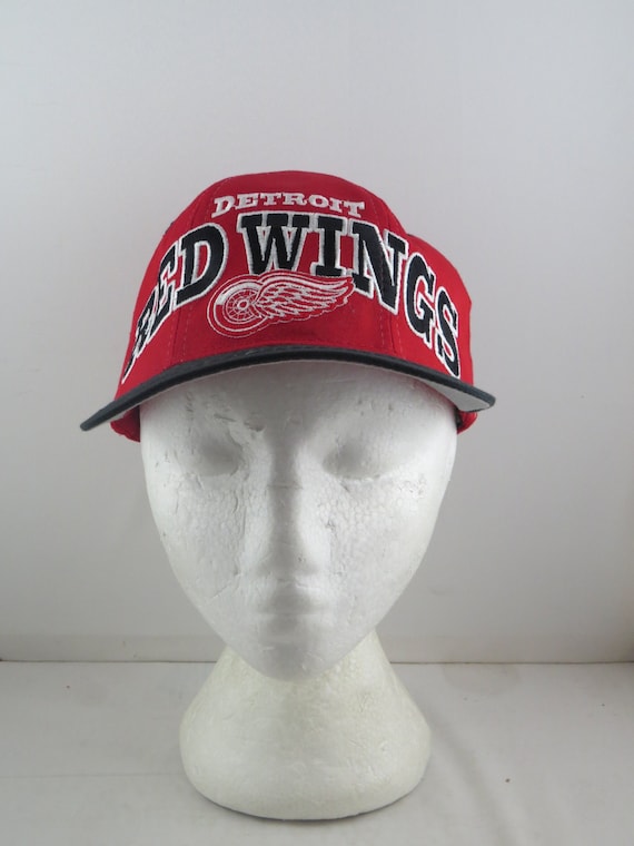 Detroit Red Wings Hat (VTG) - Oversize Script by S