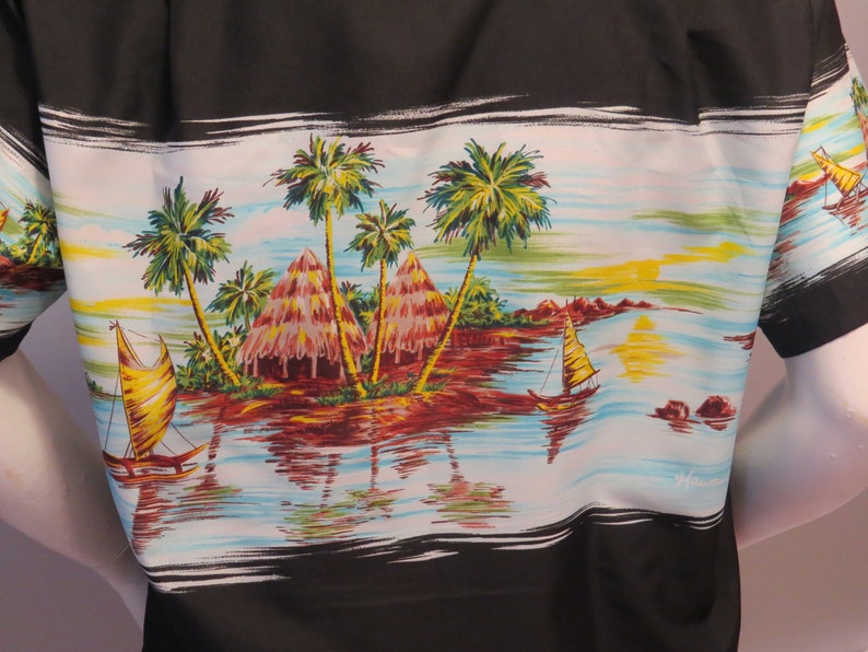 Men/'s Large Vintage Hawaiian Aloha Shirt Coast Side Hut Pattern