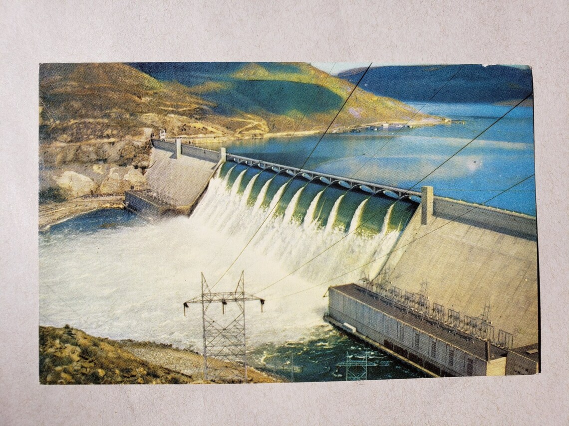 Vintage Postcard 1960s Grand Coulee Dam 426 Security Etsy