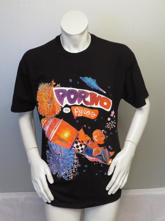 Nake foto porno for pyros foto