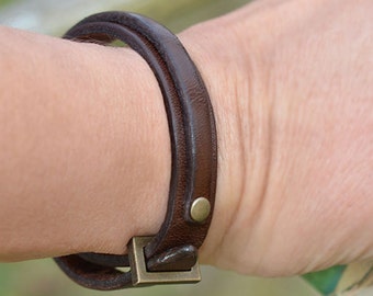 Mens leather bracelet. Brown. Men. Womens. Cuff. Wrap. Japanese jewelry. Made in Japan. Japanese clothing. Minimalist