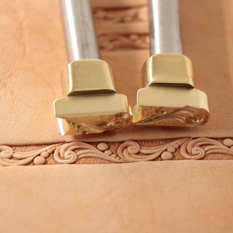 Outils pour l'artisanat du cuir. Tampon n 433 G et D image 1