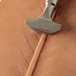 Tools for leather crafts. Stamp #465 s. steel - feather making stamp