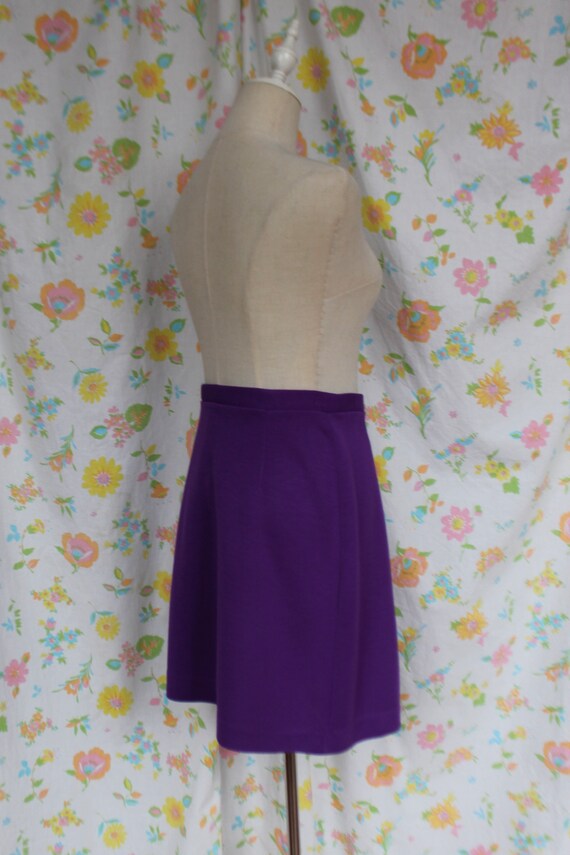 Vintage 1960s / 1970s Purple Mini Skirt VTG 60s 7… - image 3