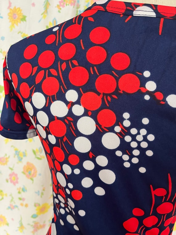 Vintage 1970s Red White and Blue Dot Floral Print… - image 8