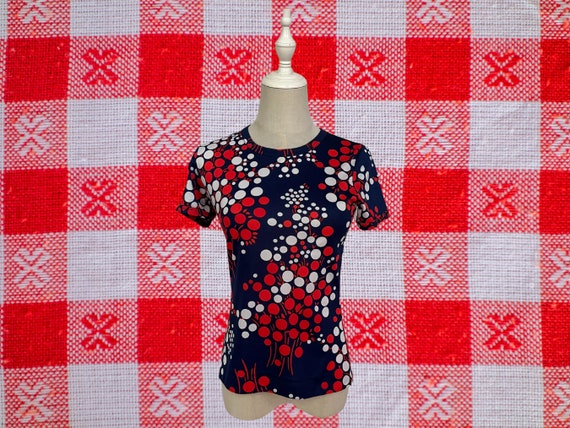 Vintage 1970s Red White and Blue Dot Floral Print… - image 1