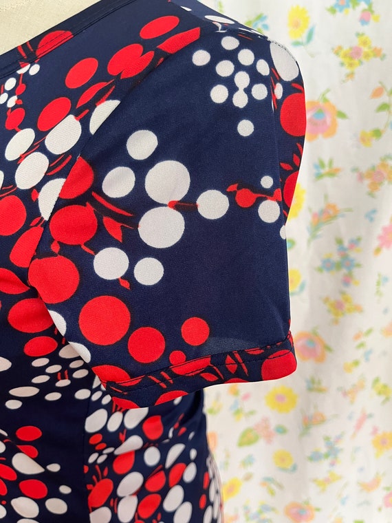 Vintage 1970s Red White and Blue Dot Floral Print… - image 6