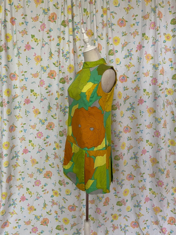 Vintage 1960s Lime Green Orange and Yellow Floral Sle… Gem