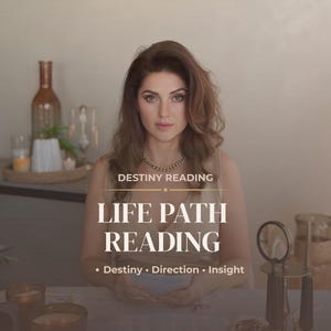 Op de afbeelding: Een vrouw met lang bruin haar staat centraal in de afbeelding, met overgelegde tekst die luidt "Destiny Reading" en "Life Path Reading". De tekst bevat ook "Destiny, Direction, Insight". Een "Same Day PDF"-logo staat rechtsboven.