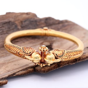 Parrot Design 18k Gold Bangle with Ruby Gemstone in 18k Yellow Gold Delicate Solid Gold Bracelet Openable Clasp Gift For Her Antique Design