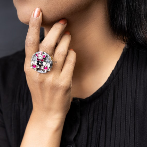 ヴィンテージ エスニック シルバー調リング 民族衣装モチーフ 約13号