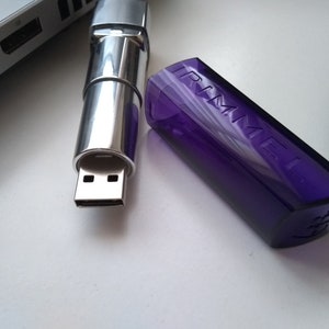 Lip Stick  Flash Drive Retractable USB Drive 32 GB Rimmel