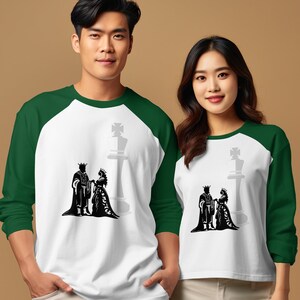 Schachkönig und Königin T-Shirt, einzigartiges Schachfiguren-Design, Schwarzweiss-Schachliebhaber-T-Stück