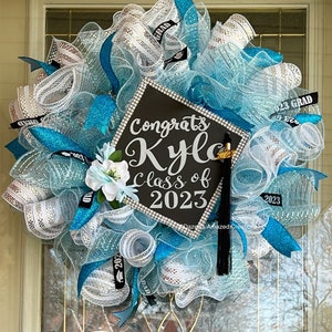 Graduation wreath, custom wreath, made to order wreath, graduation cap wreath, graduation party wreath, front door wreath