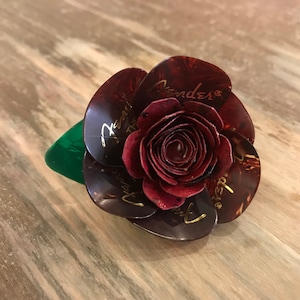 Guitar Pick Pin/Boutonnière/ lapel flower/ Wedding groomsmen lapel pin - Red/Burgundy
