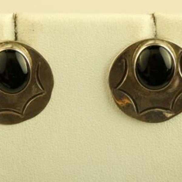 VINTAGE .925 Sterling Silver Onyx Modernist Round Scallop Earrings