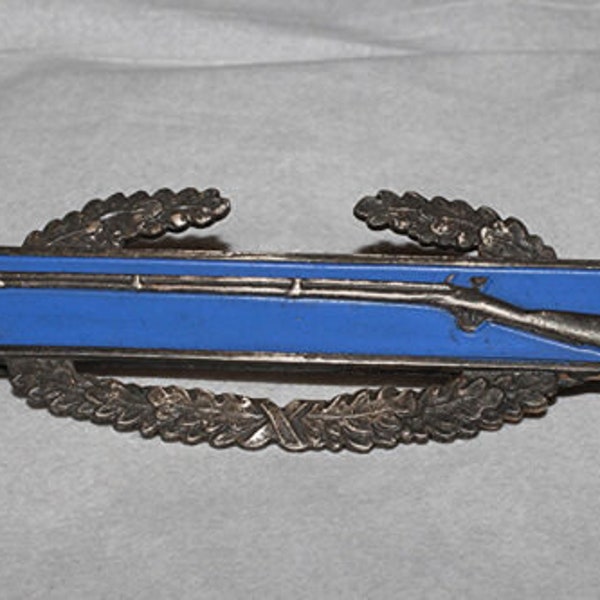 VIintage Sterling World War II United States Riffle Wing pin/brooch