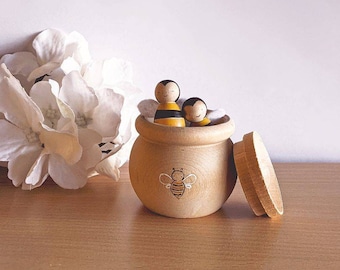 Tiny wooden bee friends