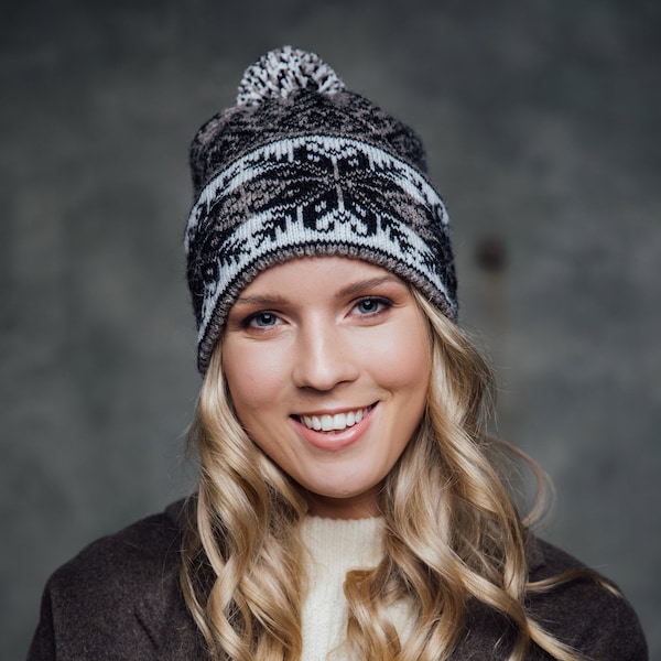 Chapeau Fair Isle avec pompon, bonnet bleu scandinave, pour femmes, cadeau de Noël, chapeaux d'hiver pour le ski, chapeau de ski