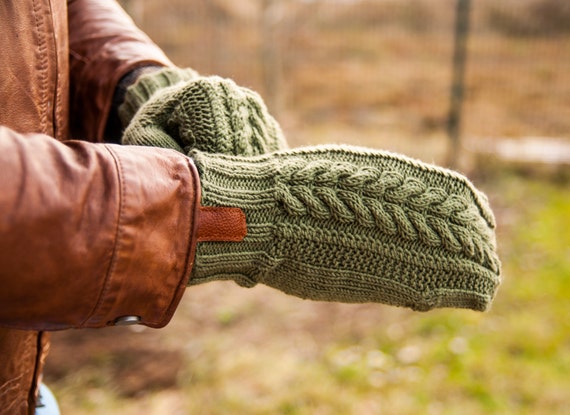 Mens knitted mittens deals