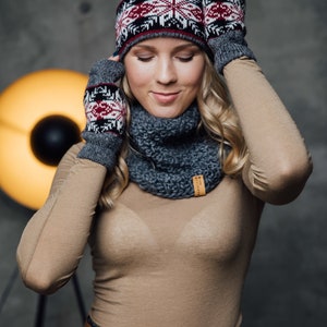 Fair Isle Hut mit Pom Pom, Scandinavian Blue Beanie, Strickwolle Hut Frauen, Weihnachtsgeschenk, Wintermützen zum Skifahren, Ski Hut Bild 5