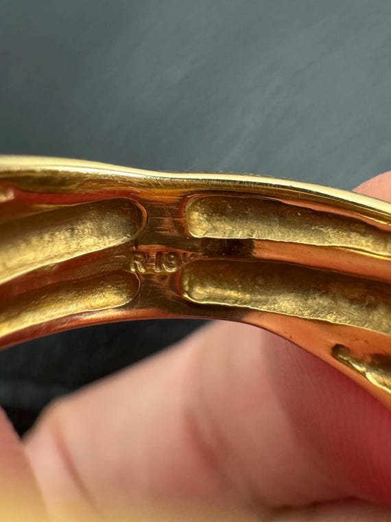 18k yellow gold diamond ring size 7 - image 4