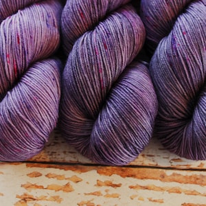 Isabel - Queen Mother - Hand Dyed Yarn - 75/25 Superwash Merino/Nylon, Speckled Yarn, Yarn with Speckles, Indie Dyed Yarn, Sock Yarn