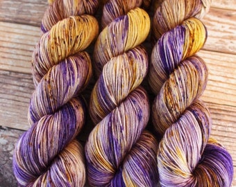 PREORDER - Hello, Billy - Hand Dyed Yarn, Speckled Yarn, Yarn with Speckles, Indie Dyed Yarn, Fingering weight, DK weight