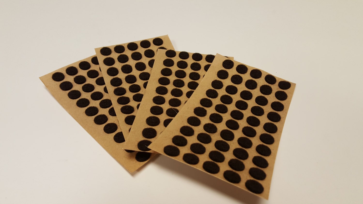 200+ Pieces Adhesive Felt Circles, Black Self-Adhesive Felt Pads Felt  Sticker fo