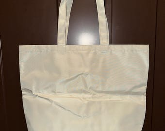 Viva Water-Resistant Vinyl Tote Bag - Off White/Ivory