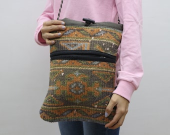 Vintage Turkish Kilim Handbag, Wool Rug Bag, Handmade