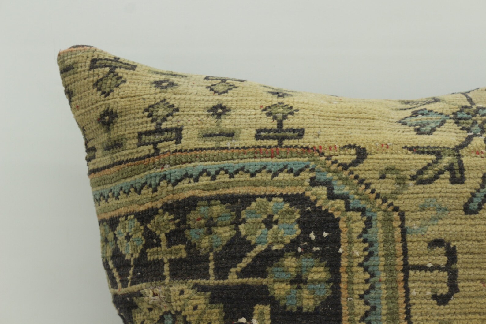 32x32 Rug Pillows Boho Pillows Decorative Pillows Outdoor Etsy