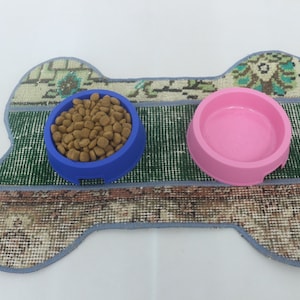 Bone Pad, Dog Food Pad, Rug Pet Mat, Green Mat, Rug Mat, Bone Design Mat, Bone Design Pad, Pet Lover Gift Pad, Washable Pad, 302