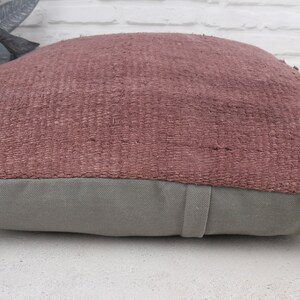 Cojín vintage, cojín bohemio, cojín étnico Kilim de 22x22, cojín de regalo, funda de cojín marrón, cojín de cáñamo, cojín estético, cojín turco de esquina imagen 5
