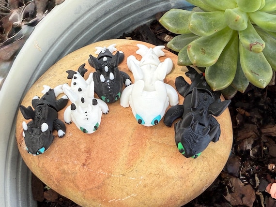 Articulated Dragon Fidget Toy: How to Train Your Dragon Inspired