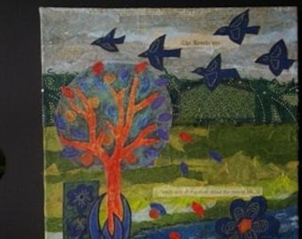 Tree of Life - collage de techniques mixtes sur toile, acrylique textile et papiers faits à la main - 10 » x 12 »