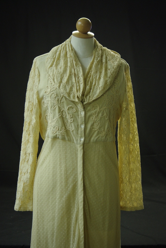 Ecru Lace & Velvet Coat Dress,