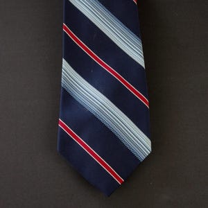 Striped Necktie Vintage 70's Navy 4 1/4" Wide Red Blue Diagonal Stripe Lined Lavatelli Kipper Tie