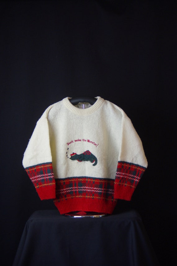 Scottish Child's Lambs Wool Sweater Size 6 Embroid