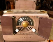 Zenith 6G801 Vintage Radio - 6-tube portable AM radio from 1948. Very good condition, working