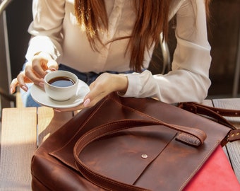 Leather Tote Bag with Zipper: Personalized Shopper Bag